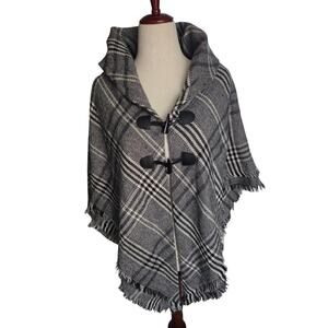 Stylish Plaid Poncho Cape Toggle Closures Fringe Checkered Party Coverup